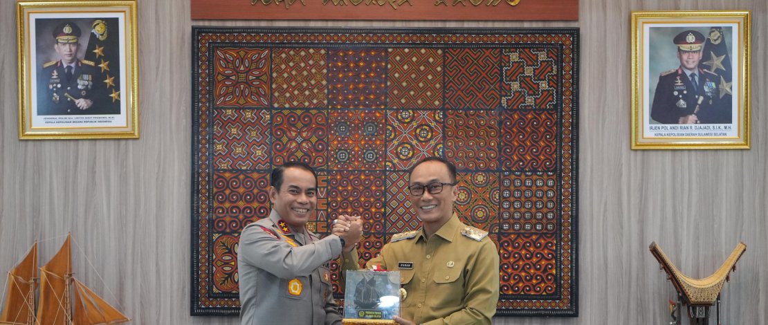 Pj Gubernur Sulsel Prof Zudan Arif Fakrulloh bersama Kapolda Sulsel Irjen Pol Andi Rian R Djajadi. (Humas Pemprov Sulsel) Pj Gubernur Sulsel Prof Zudan Arif Fakrulloh bersama Kapolda Sulsel Irjen Pol Andi Rian R Djajadi. (Humas Pemprov Sulsel)