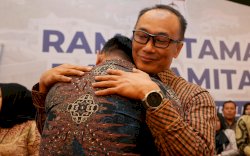 Penuh Haru, Prof Zudan dan Istri Pamit di Pemprov Sulbar