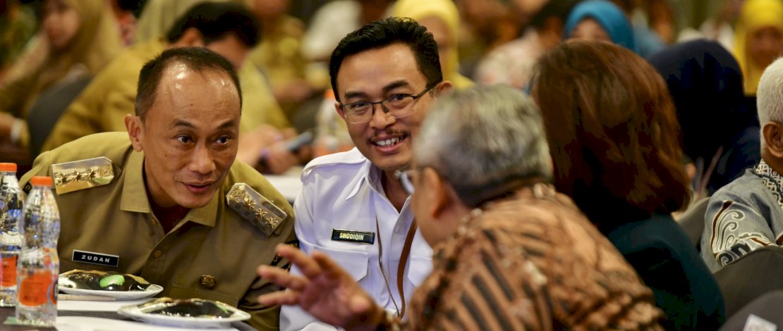Penjabat Gubernur Sulawesi Selatan, Prof Zudan Arif Fakrulloh dan Sekretaris Utama BKKBN, Tavip Agus Rayanto, membuka Temu Regional 3 Sulawesi, Maluku dan Papua dan Intervensi Serentak Percepatan Stunting 2024, di Hotel Melia Makassar, Senin, 27 Mei 2024. Penjabat Gubernur Sulawesi Selatan, Prof Zudan Arif Fakrulloh dan Sekretaris Utama BKKBN, Tavip Agus Rayanto, membuka Temu Regional 3 Sulawesi, Maluku dan Papua dan Intervensi Serentak Percepatan Stunting 2024, di Hotel Melia Makassar, Senin, 27 Mei 2024.