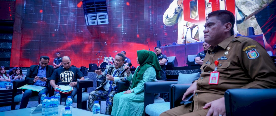 Gelar Hotman 911 di W Super Club Makassar, Hotman Paris Bantu Kasus Hukum di Makassar secara Gratis Gelar Hotman 911 di W Super Club Makassar, Hotman Paris Bantu Kasus Hukum di Makassar secara Gratis