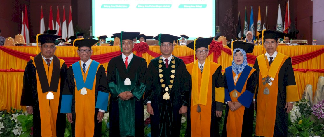 Penjabat Gubernur Sulawesi Selatan, Prof Zudan Arif Fakrulloh, menghadiri pengukuhan tiga guru besar Universitas Islam Negeri (UIN) Alauddin, di Gedung Auditorium UIN Alauddin, Selasa, 28 Mei 2024.