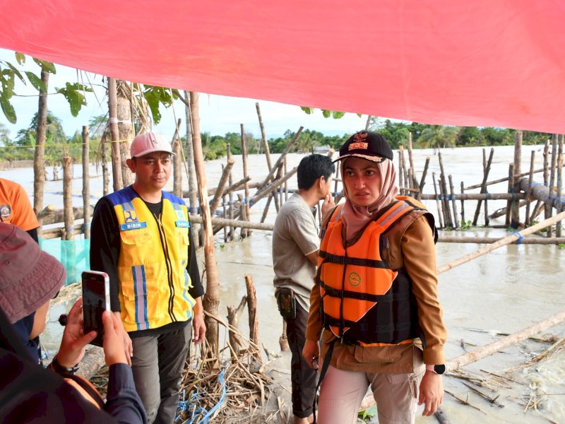 Desa Pombakka Terendam Akibat Tanggul Jebol, Bupati Luwu Utara: Segera Dilakukan Penanganan Darurat