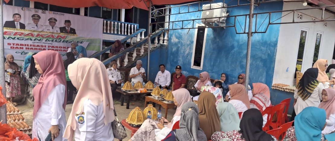 Pemerintah Daerah Kabupaten Jeneponto melalui Dinas Ketahanan Pangan menggelar Gerakan Pangan Murah (GPM), di Parappa, Empoang Utara, Kecamatan Binamu, Rabu, 29 Mei 2024. Pemerintah Daerah Kabupaten Jeneponto melalui Dinas Ketahanan Pangan menggelar Gerakan Pangan Murah (GPM), di Parappa, Empoang Utara, Kecamatan Binamu, Rabu, 29 Mei 2024.