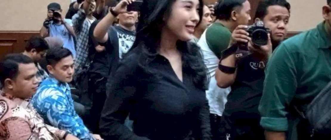 Penyanyi dangdut Nayunda Nabila hadir di sidang lanjutan dengan terdakwa eks Menteri Pertanian, Syahrul Yasin Limpo. Penyanyi dangdut Nayunda Nabila hadir di sidang lanjutan dengan terdakwa eks Menteri Pertanian, Syahrul Yasin Limpo.