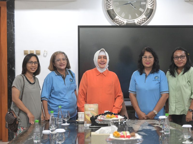 Indira Yusuf Ismail Apresiasi Rencana PWKI Bersih-bersih Kawasan Dermaga Kayu Bangkoa