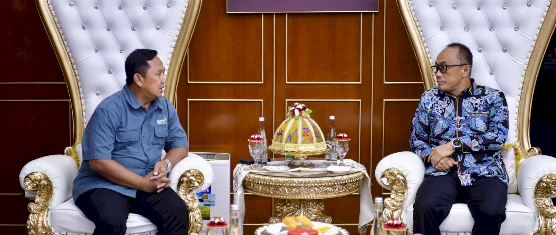 Penjabat Gubernur Sulawesi Selatan, Prof Zudan Arif Fakrulloh menerima audiensi Deputi Bidang Perkoperasian Kementerian Koperasi dan UKM Indonesia, Ahmad Zabadi, di Kantor Gubernur, Jumat, 31 Mei 2024.