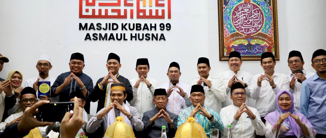 Danny Pomanto Dampingi Pj Gubernur Prof Zudan Hadiri Ngaji Bareng UAS di Masjid 99 Kubah