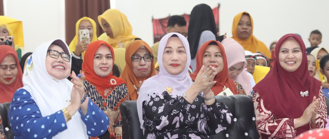 Bunda PAUD Kabupaten Kepulauan Selayar, Andi Dwiyanti Musrifah Basli, menghadiri  acara Pelepasan/Penamatan Ratusan Anak TK dan KB Tahun 2024 Tingkat Kecamatan Bontomanai, di Hotel Tanjung Marayu Selayar, Senin, 3 Juni 2024.