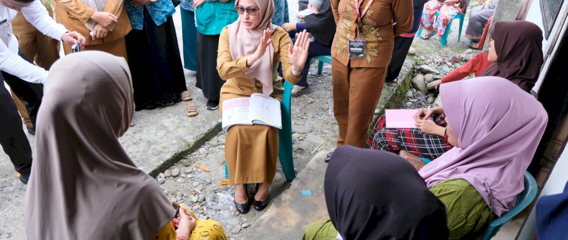 Indah Putri Indriani saat Kick Off Intervensi Serentak Pencegahan Stunting di Desa Lantang Tallang, Kecamatan Masamba. 