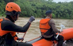 Remaja Usia 12 Tahun yang Tenggelam di Sungai Bunne Soppeng Belum Ditemukan