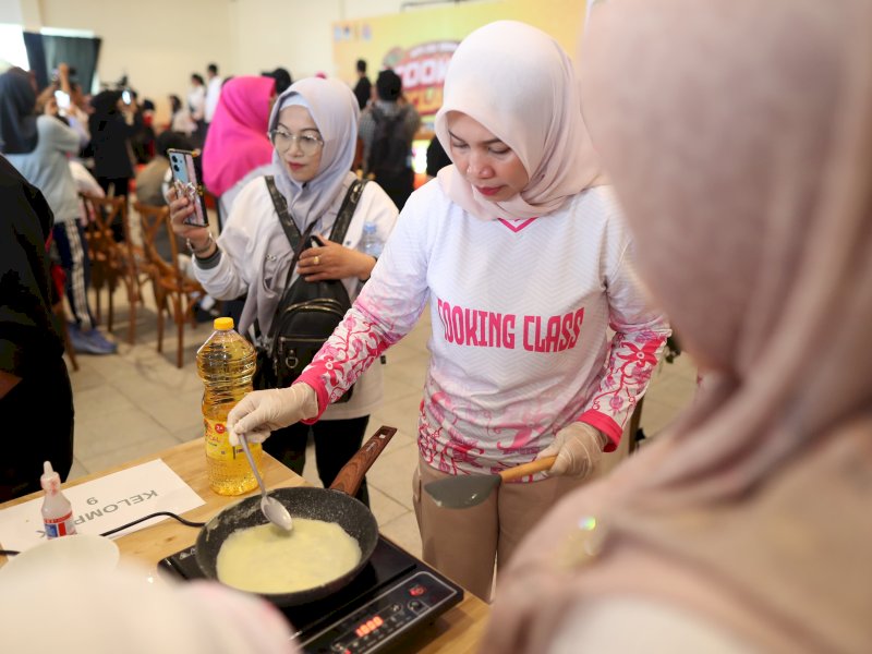 Cooking Class B2SA, Fadliah Firman dan Istri Wali Kota Se-Indonesia Kompak Masak Olahan Ikan