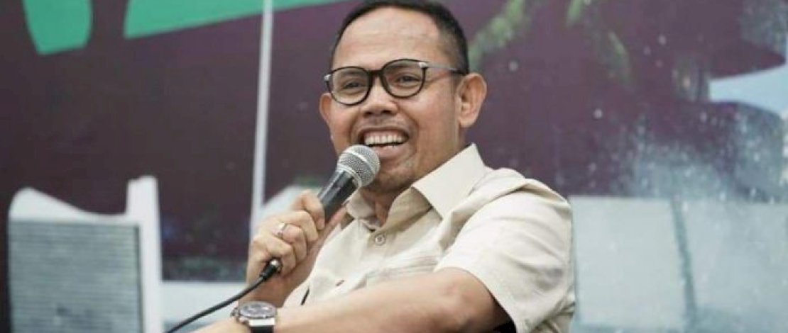  Andi Akmal Pasluddin
