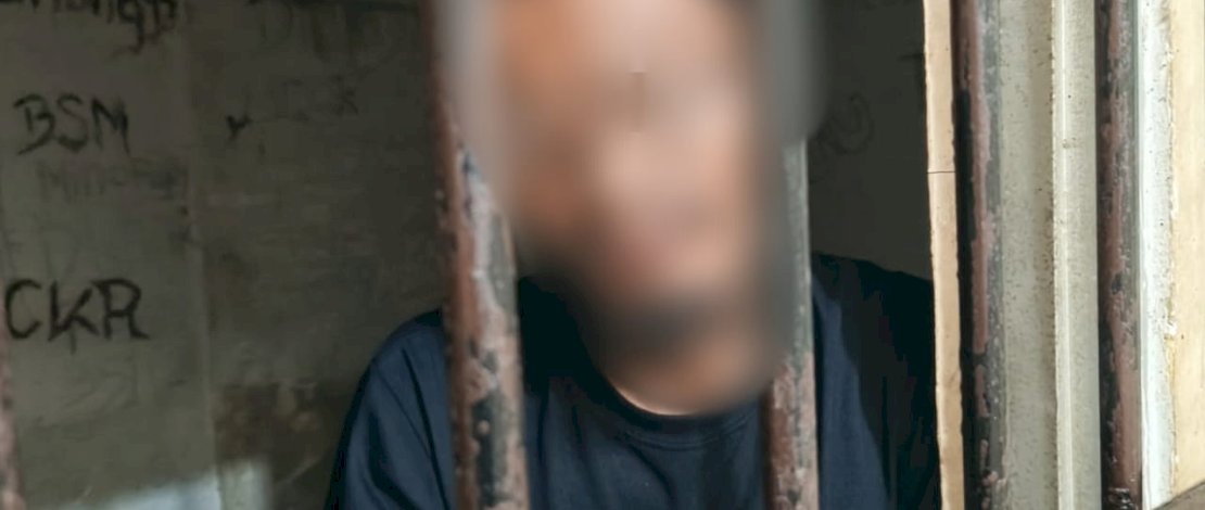 Pelaku teror di sebuah minimarket Alfamart Taccipi, Desa Ulaweng Cinnong, Kecamatan Ulaweng, Kabupaten Bone, Muhammad Sulkifli, akhirnya berhasil ditangkap aparat kepolisian.