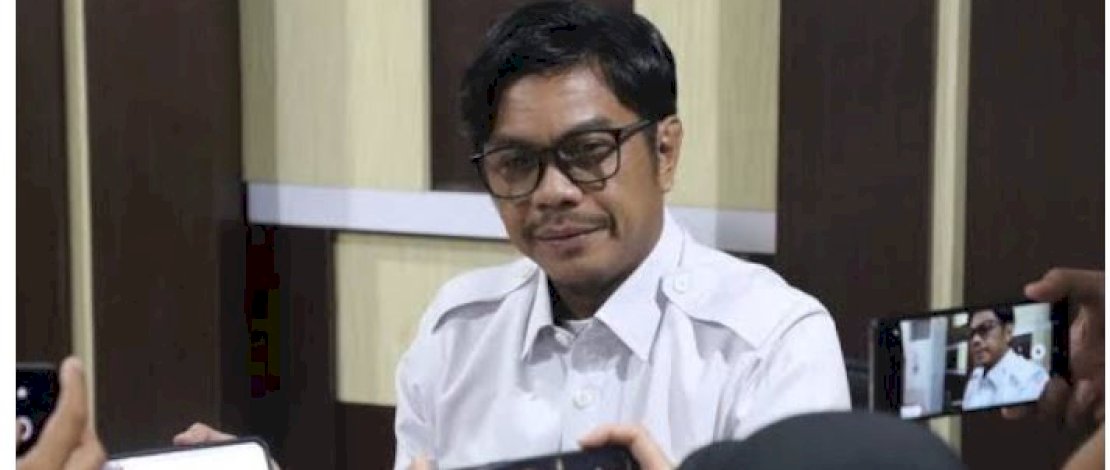 Tim Gabungan Bapenda Turunkan 100 Personel dalam Penertiban Reklame di Kota Makassar