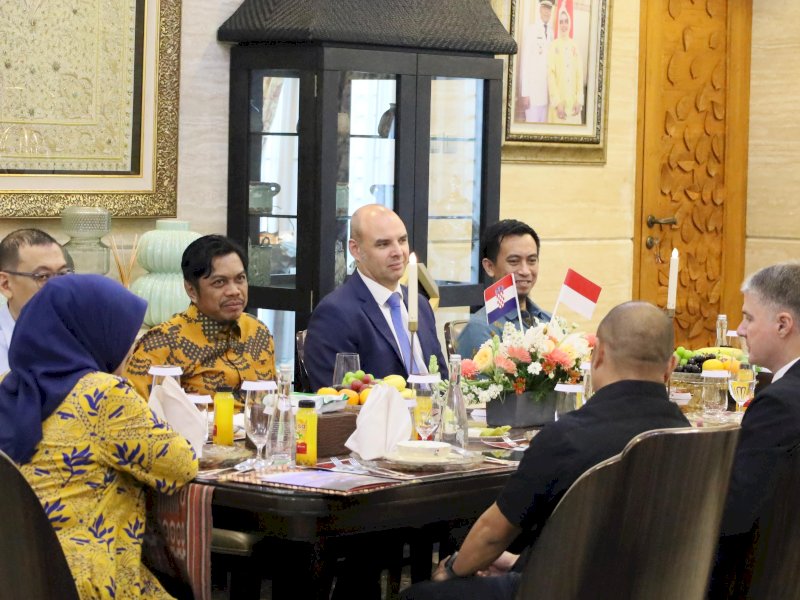 Bahas Peluang Kerja Sama dengan Kroasia, Pj Sekda Firman Pagarra Tawarkan Kerja Sama Low Carbon City