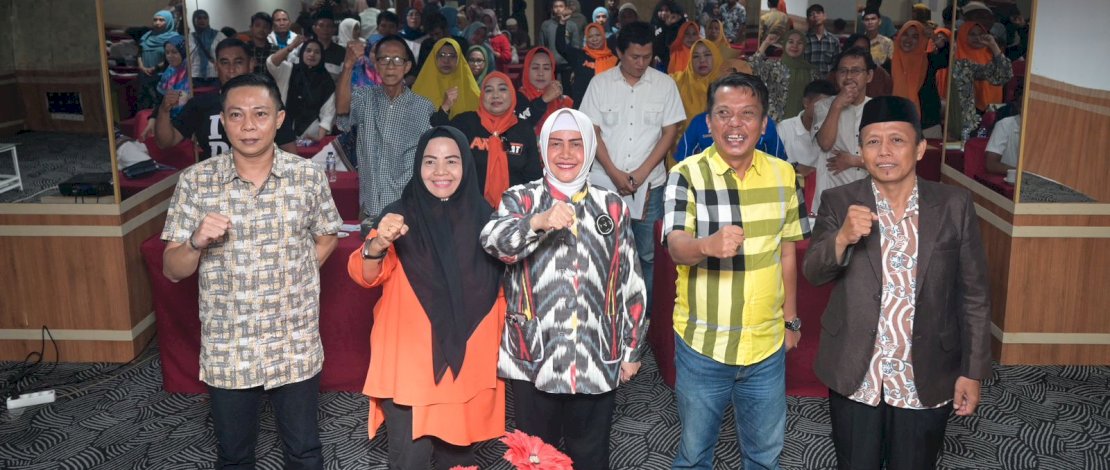Ketua TP PKK Kota Makassar sekaligus Bunda PAUD Kota Makassar Indira Yusuf Ismail, berperan sebagai narasumber dalam Sosialisasi Peraturan Daerah Kota Makassar Nomor 1 Tahun 2019 tentang Penyelenggaraan Pendidikan.
