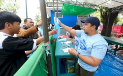 Pelindo Regional 4 Gelar Salat Ied dan Salurkan Daging Kurban