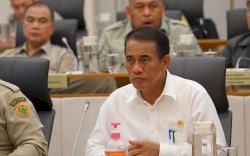 Dukung Amran Sulaiman Kembali Jadi Menteri, Firman Soebagyo: Mentan Harus Siap Kotor dan Terjun ke Lapangan