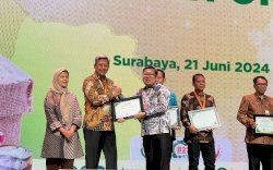 Terima Penghargaan dari Bapanas, Sistem Manajemen Pengawasan Keamanan Pangan Segar Sulsel Terbaik di Indonesia