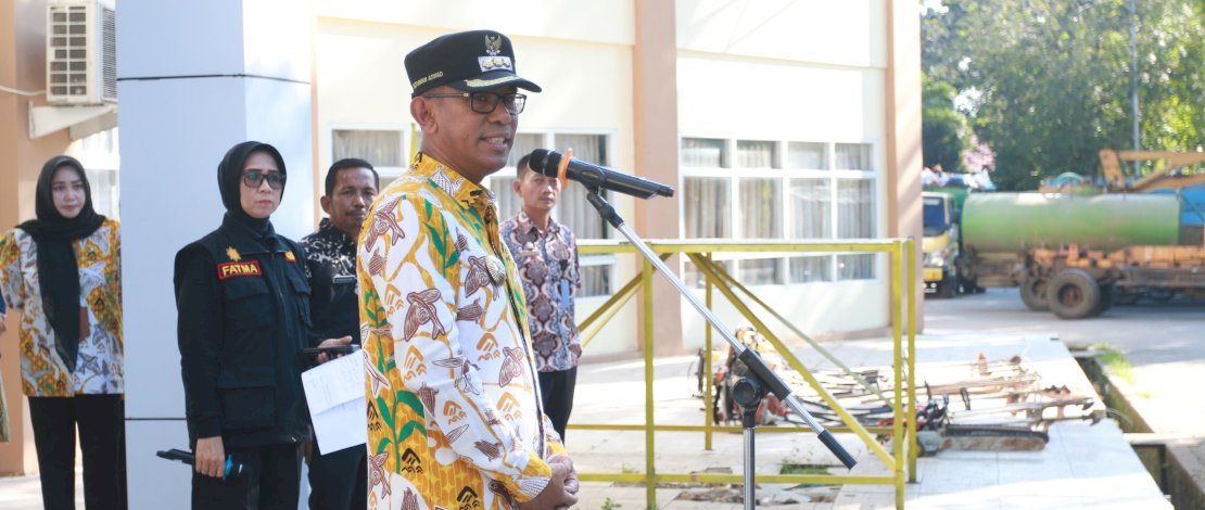 Pimpin Apel Gabungan DLHP Takalar, Pj. Bupati : Kesiapan SDM dan Peralatan Kebersihan Harus Maksimal Pimpin Apel Gabungan DLHP Takalar, Pj. Bupati : Kesiapan SDM dan Peralatan Kebersihan Harus Maksimal