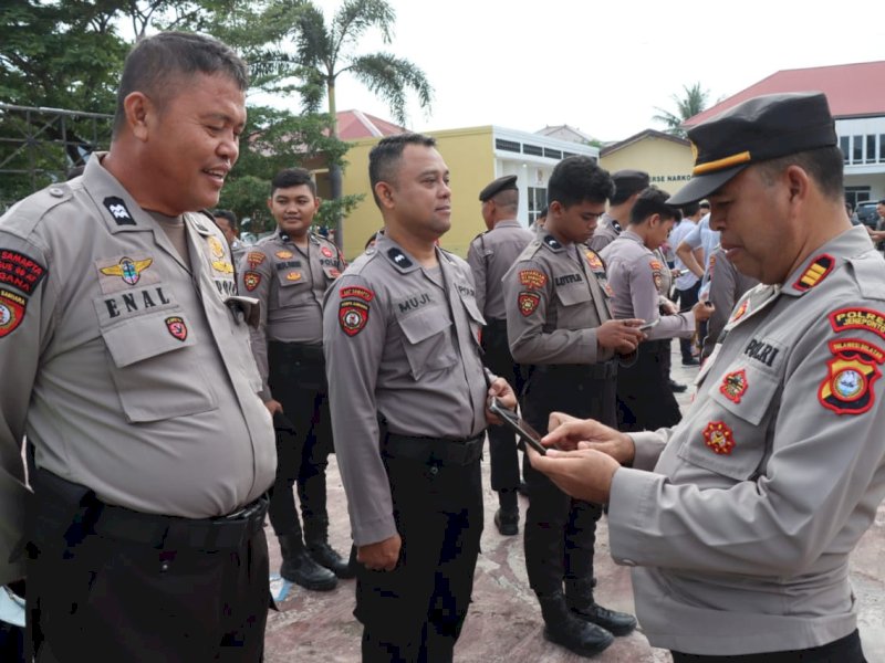 Wakapolres Jeneponto Pimpin Operasi Cegah Judi Online di Kalangan Personil