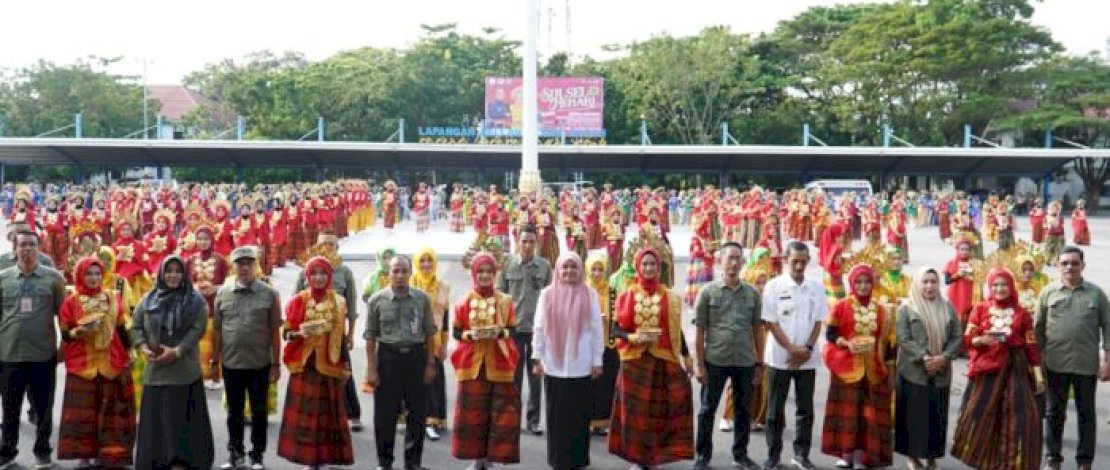 1.070 Siswa Maros Catat Rekor Muri dengan Tarian Paduppa