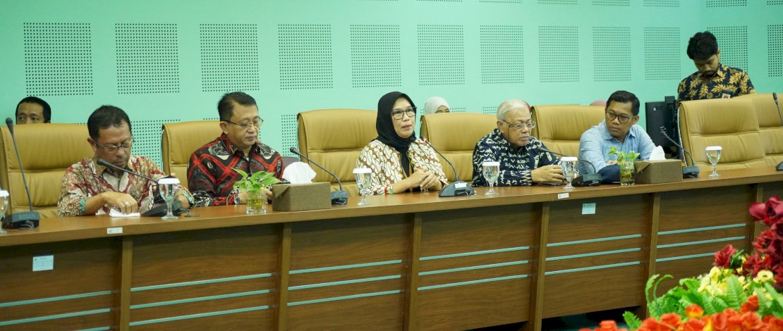 Asesmen penulisan naskah seleksi bagi calon Sekda Makassar. (Humas Pemkot Makassar) Asesmen penulisan naskah seleksi bagi calon Sekda Makassar. (Humas Pemkot Makassar)