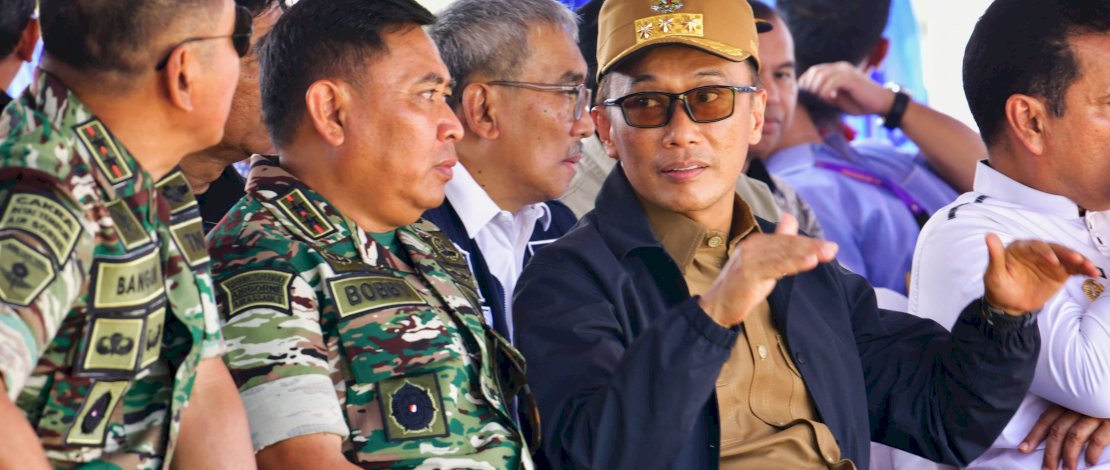 Prof Zudan Arief Fakhrulloh, Penjabat Gubernur Sulawesi Selatan, di sela Panen Raya Padi Optimasi Lahan Rawa di Kabupaten Pinrang, Jumat, 28 Juni 2024.