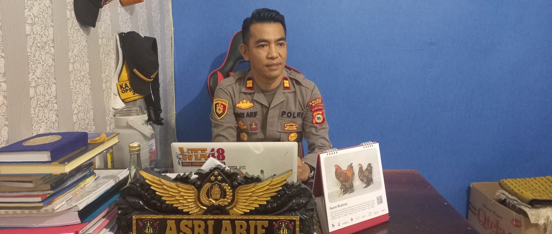 Kapolsek Bandara Sultan Hasanuddin, Iptu Asri Arif. Kapolsek Bandara Sultan Hasanuddin, Iptu Asri Arif.