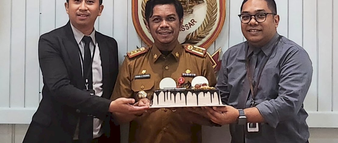Ultah ke 43 Tahun, PJ Sekda Dapat Surprise dari Relasi dan Jajaran OPD Lingkup Pemkot Makassar
