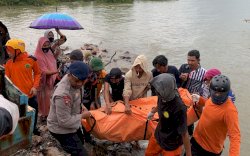 Terjatuh di Muara Sungai Sinjai, ABK KM Cahaya Madinah Ditemukan Tim SAR Gabungan
