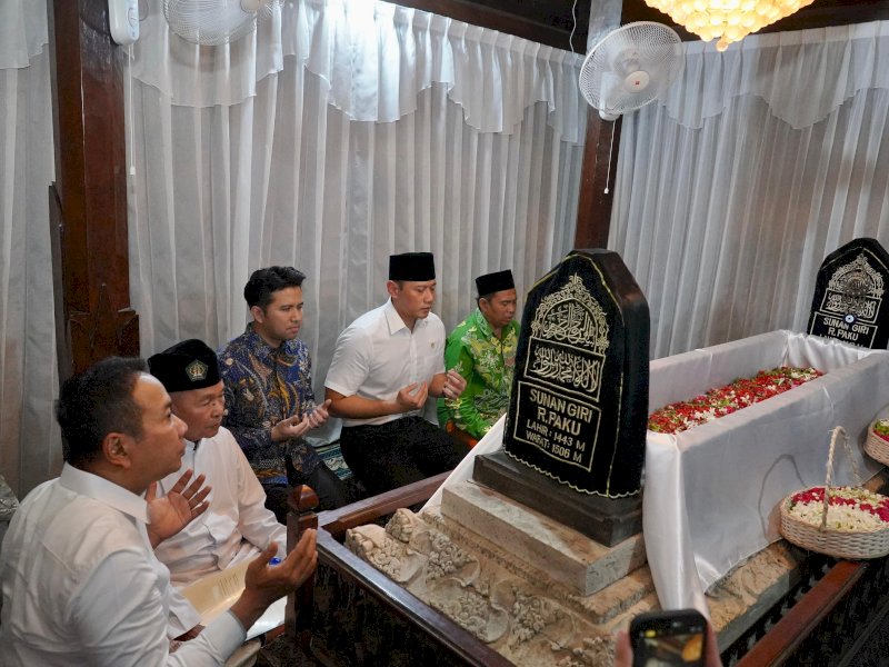 Kunjungi Pemakaman Sunan Giri, Menteri AHY: Sertipikat Tanah Wakaf Harus Diprioritaskan dan Disegerakan