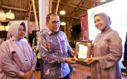 Indira Bareng Danny Sambut Kajari Makassar yang Baru Nauli Rahim dan Lepas Andi Sundari