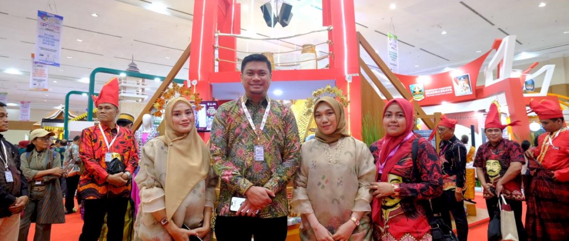 Miniatur Jembatan Kembar Kabupaten Gowa Memikat di APKASI Otonomi Expo 2024