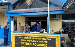 Hari Pertama Aktif Berkantor, Kapolres Selayar Langsung Sidak Kantor Sat Polair