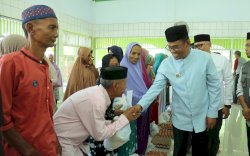 Pj. Bupati Takalar, Dr. Setiawan Aswad, Perkuat Silaturahmi Lewat Safari Jum'at di Masjid Lingkungan Bone-Bone II