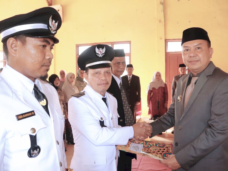 Bupati Basli Ali Serukan Pilkada Damai pada Pengukuhan Masa Jabatan Kades di Taka Bonerate