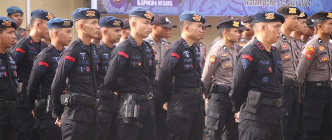 Apel gelar pasukan operasi patuh Pallawa 2024 di lapangan Mapolres Bone, Senin, 15 Juli 2024.