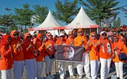 Puluhan Ribu Peserta Meriahkan Senam Inninawa Bersama Komunitas PSM di Tugu MNEK