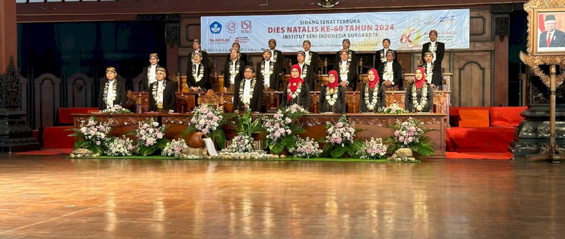Dies Natalis Ke-60 Institut Seni Indonesia (ISI) Surakarta yang jatuh pada tanggal 15 Juli 2024 dirayakan melalui Rapat Senat Terbuka di Pendopo Mangkunergaraan ISI Solo