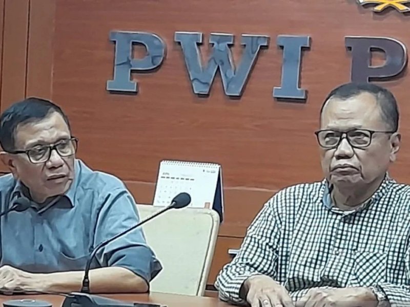 Dewan Kehormatan berhentikan Ketua Umum PWI Hendry Ch Bangun, Tunjuk Zulmansyah Sekedang jadi Plt