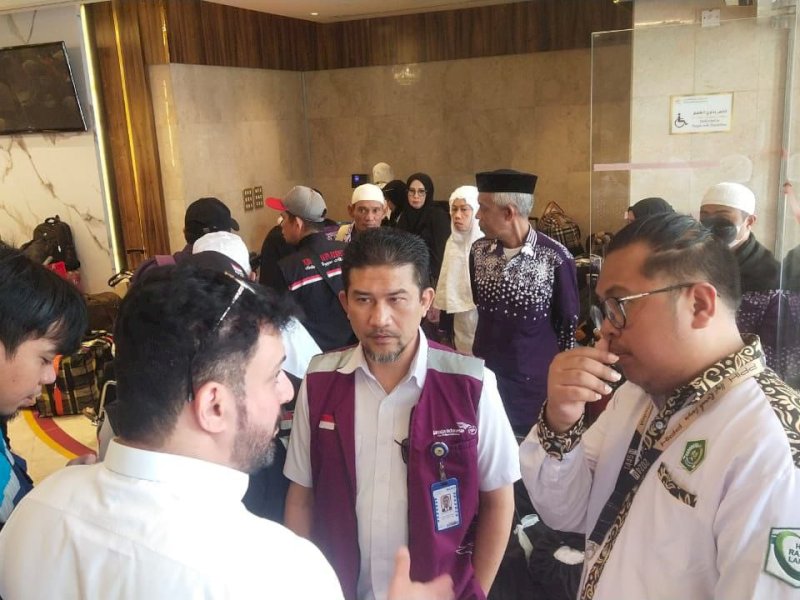 Kepulangan Jemaah Haji Kloter 34 Debarkasi Makassar ke Tanah Air Tertunda
