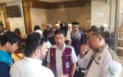 Kepulangan Jemaah Haji Kloter 34 Debarkasi Makassar ke Tanah Air Tertunda