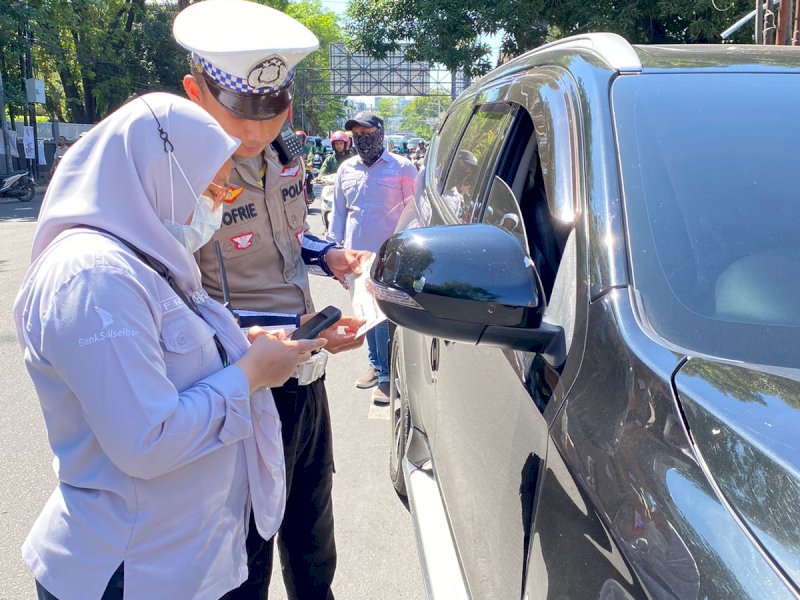 Hari Kedua Operasi Patuh Pallawa, UPT Pendapatan Wilayah Makassar II Berhasil Tarik Rp798 Juta PKB