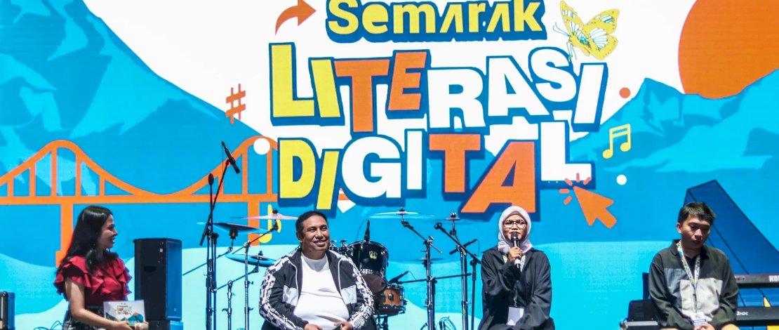 Ribuan Warga Maros Meriahkan Literasi Digital Bersama Kominfo Ribuan Warga Maros Meriahkan Literasi Digital Bersama Kominfo