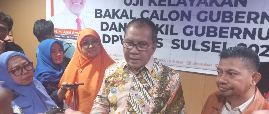 Bakal Calon Gubernur Moh Ramdhan Pomanto saat mengikuti uji kelayakan DPW PKS Sulsel di Hotel Swiss Bellin Panakukkang. Bakal Calon Gubernur Moh Ramdhan Pomanto saat mengikuti uji kelayakan DPW PKS Sulsel di Hotel Swiss Bellin Panakukkang.