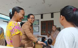 Wabup Suaib Mansur Apresiasi Pelaksanaan PIN Polio di Posyandu Cempaka Desa Sukamaju