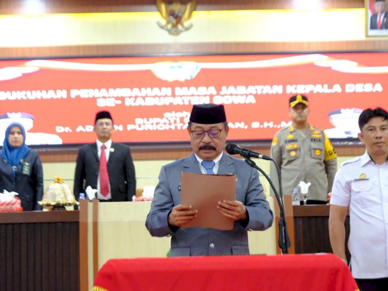 Wabup Gowa Kukuhkan Perpanjangan Masa Jabatan 66 Kepala Desa