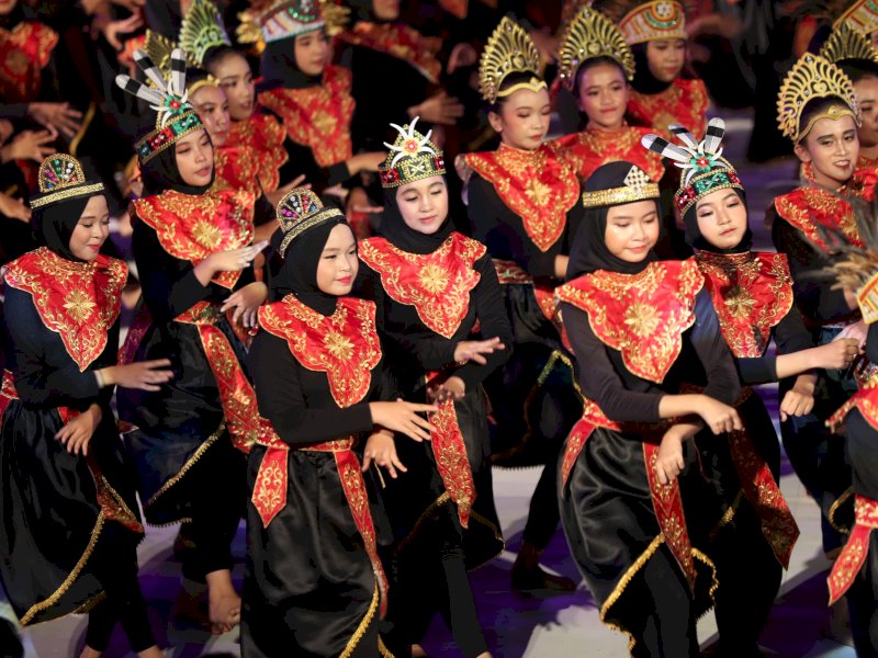 F8 2024 Bertajuk The Unity, Tampilkan Tari Nusantara oleh 400 Siswa SMP Se-Makassar
