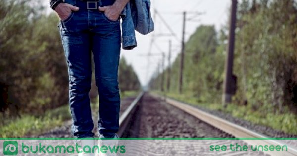 10 Rekomendasi Merk Celana Jeans Pria Terbaik untuk Penampilan Maksimal